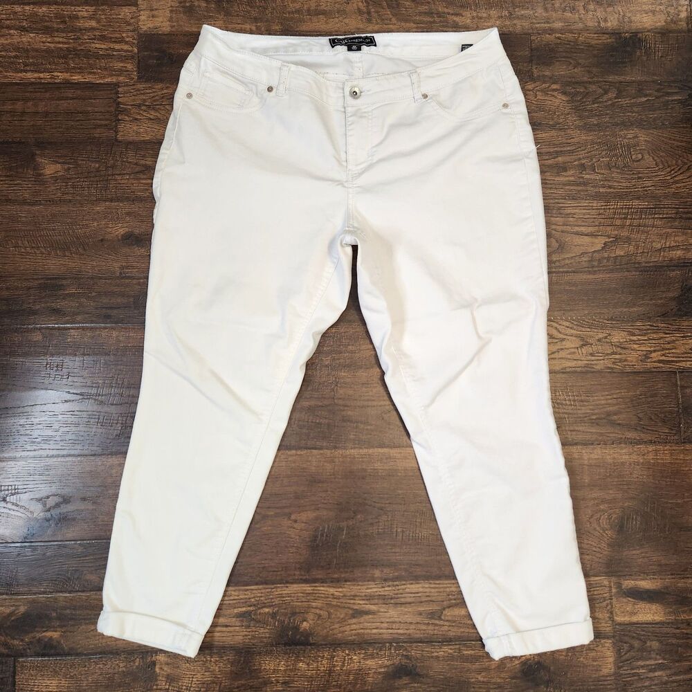 Cato Premium Women's Plus Size 16W White Cropped Pants Stretch Skinny Jeans